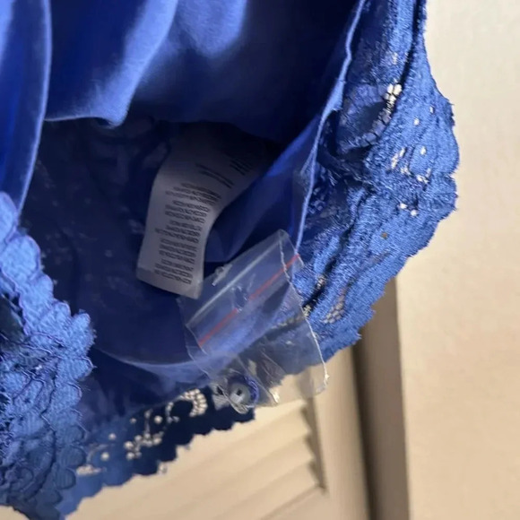 *Final Price* Maeve by Anthropologie Blue Lace Top US 2 NWOT Button Tie Front - Picture 6 of 6